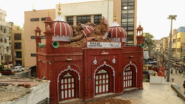 Heavy rains damage iconic mosque in Indian capital