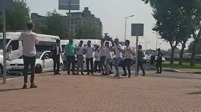 Bursa'da trafiği durduran halay grubuna 10 bin 400 TL para cezası kesildi
