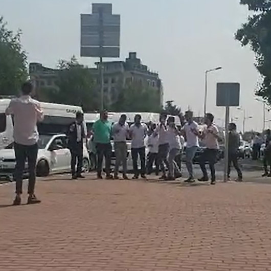 Bursada trafiği durduran halay grubuna 10 bin 400 TL para cezası kesildi