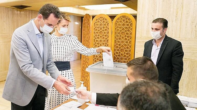 Beşşar Esed, milletvekili seçimi için oy kullandı. 