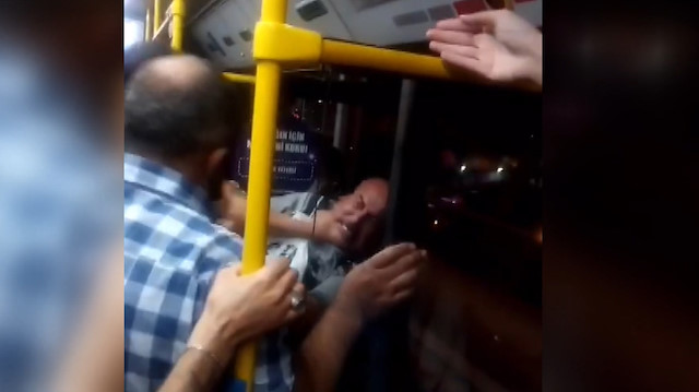 Ankara'da otobüste yer vermeme kavgası: İki yolcu birbirine girdi