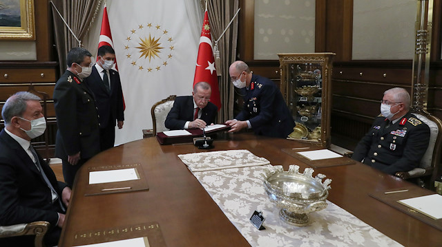 Cumhurbaşkanı Erdoğan, Yüksek Askeri Şura kararlarını onayladı. 