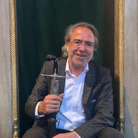 Mustafa Armağan Ayasofya’daki kılıcı eline alıp sırrını anlattı: “Fetih ve ‘kılıç hakkı’ sembolü”