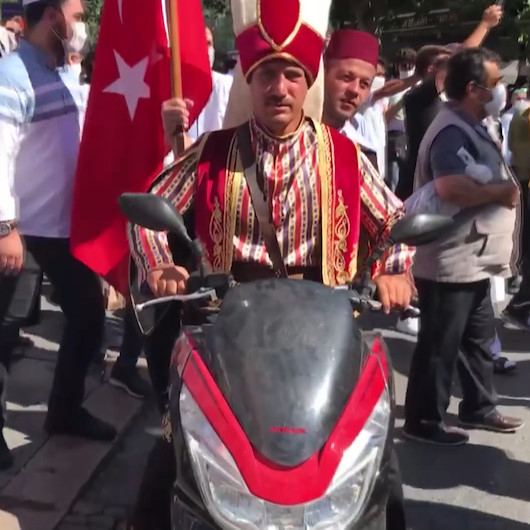 Ayasofya-i Kebir Camii Şerifi açılışına Yeniçeri kıyafeti ile geldi
