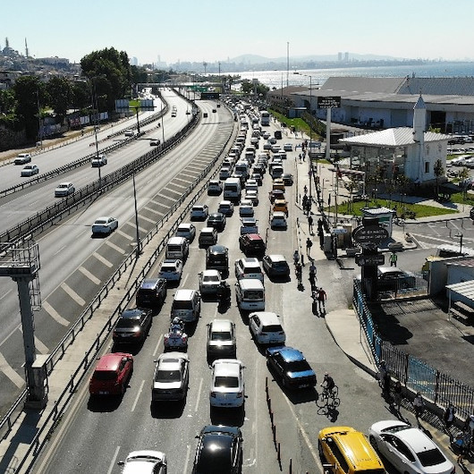 Sahil yolunda Ayasofya trafiği
