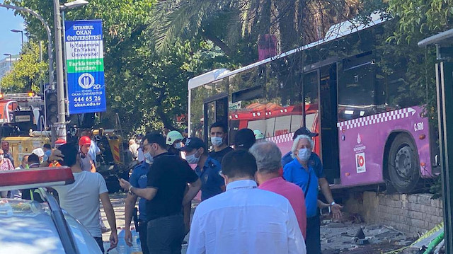 Kadıköy'de İETT otobüsünün kaza anı görüntüleri ortaya çıktı