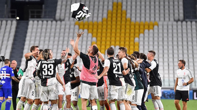 Juventus win 9th consecutive Serie A title