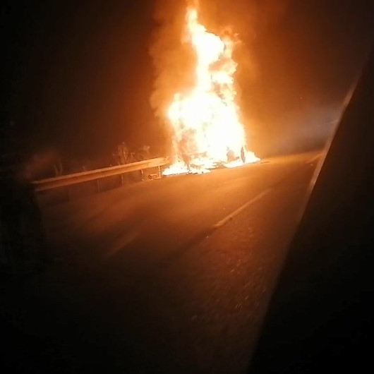 Bursada tanker alev alev yandı