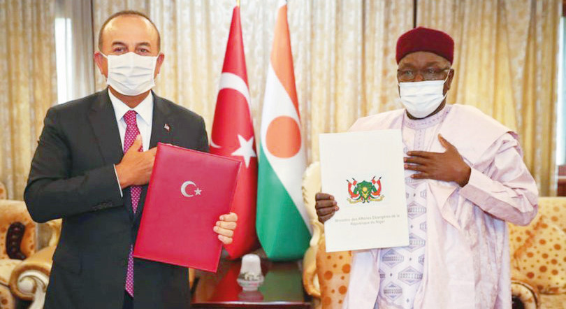 Mevlüt Çavuşoğlu ve Nijer Dışişleri Bakanı Ankourao