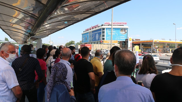 Metrobüste bayram arifesinde korkutan manzara