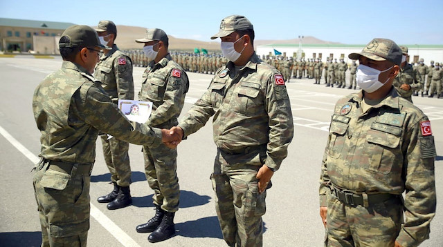 'TurAz Kartalı' tatbikatına katılan Türk ve Azerbaycan askerleri bayramlaştı