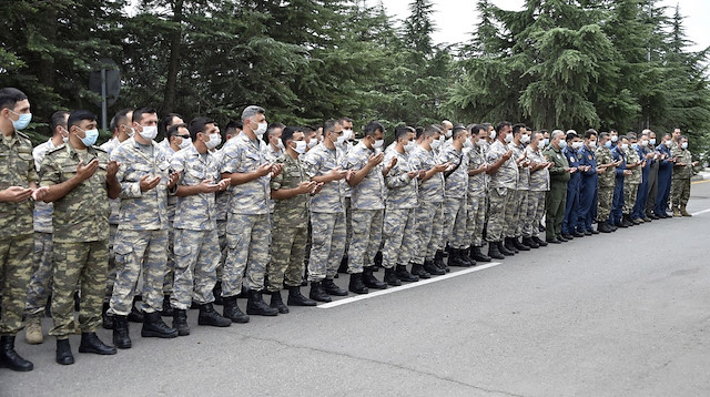 القوات التركية والأذربيجانية تتبادل التهنئة بالعيد