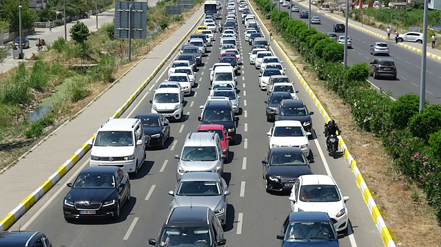 4 günlük Kurban Bayramı tatili için şehir dışına çıkanlar dönüş yoluna geçti.