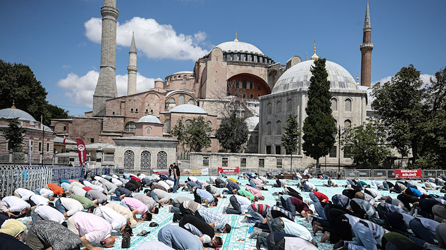 إسطنبول.. إقبال كبير على زيارة مسجد آيا صوفيا