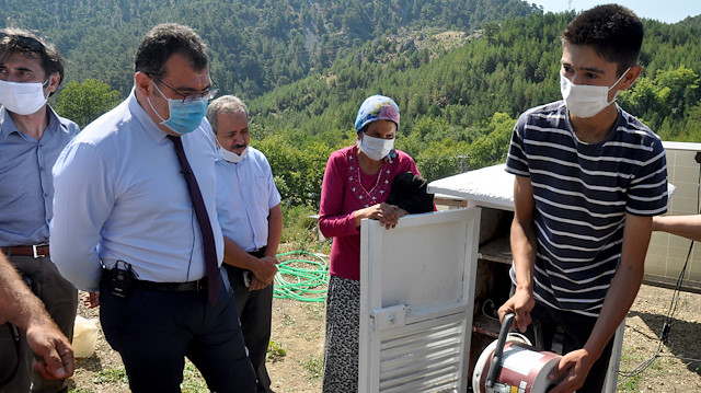 Ziyarette Kargılı'ya, teşekkür belgesi ve çeşitli hediyeler verildi. Mandal'a ziyaretinde, Köyceğiz Kaymakamı Hasan Musab Okatan, Belediye Başkanı Kamil Ceylan da eşlik etti.