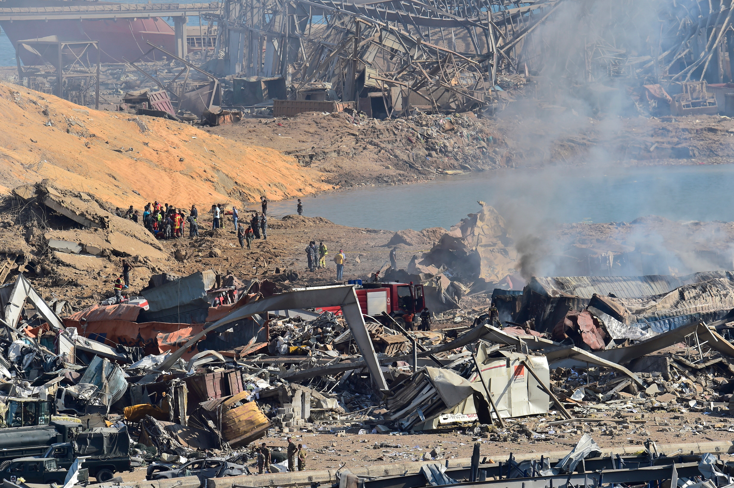 Yaşanan patlamada 100 kişi hayatını kaybetti.