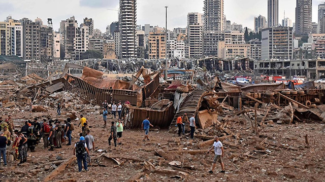 Beyrut Limanı’nda meydana gelen patlamada yüzün üstünde ölü ve binlerce kişi yaralandı.