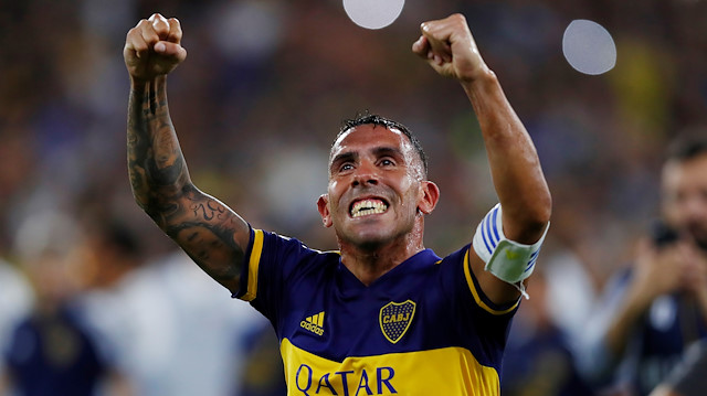 Carlos Tevez, Boca Juniors kariyerinde toplamda çıktığı 126 maçta 41 gol atarken, 21 de asist kaydetti.