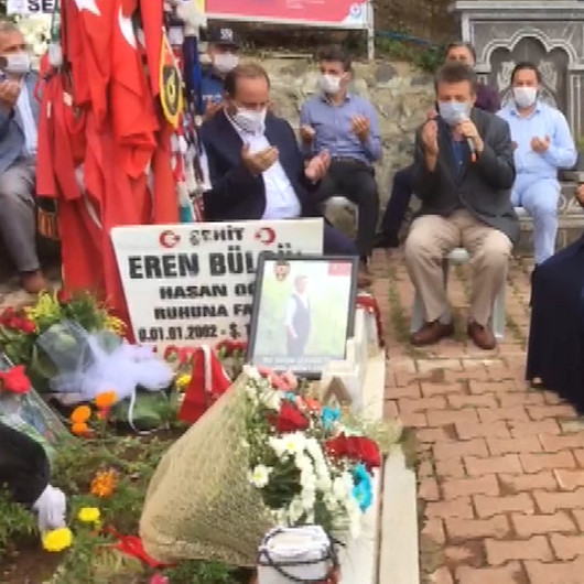 Şehit Eren Bülbül, mezarı başında dualarla anıldı