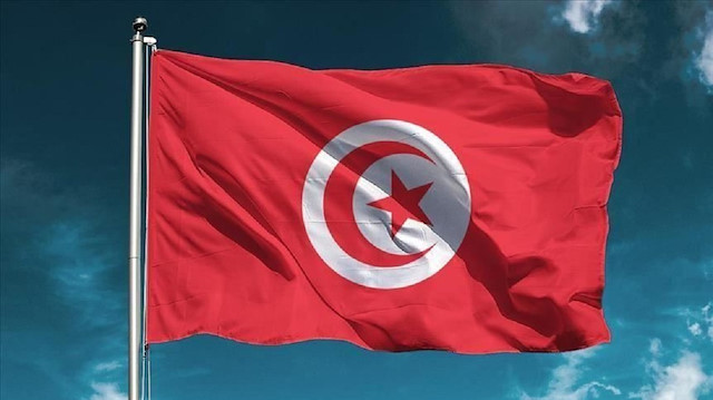 التجاذبات السياسية وكورونا تفاقمان أزمة تونس الاقتصادية 