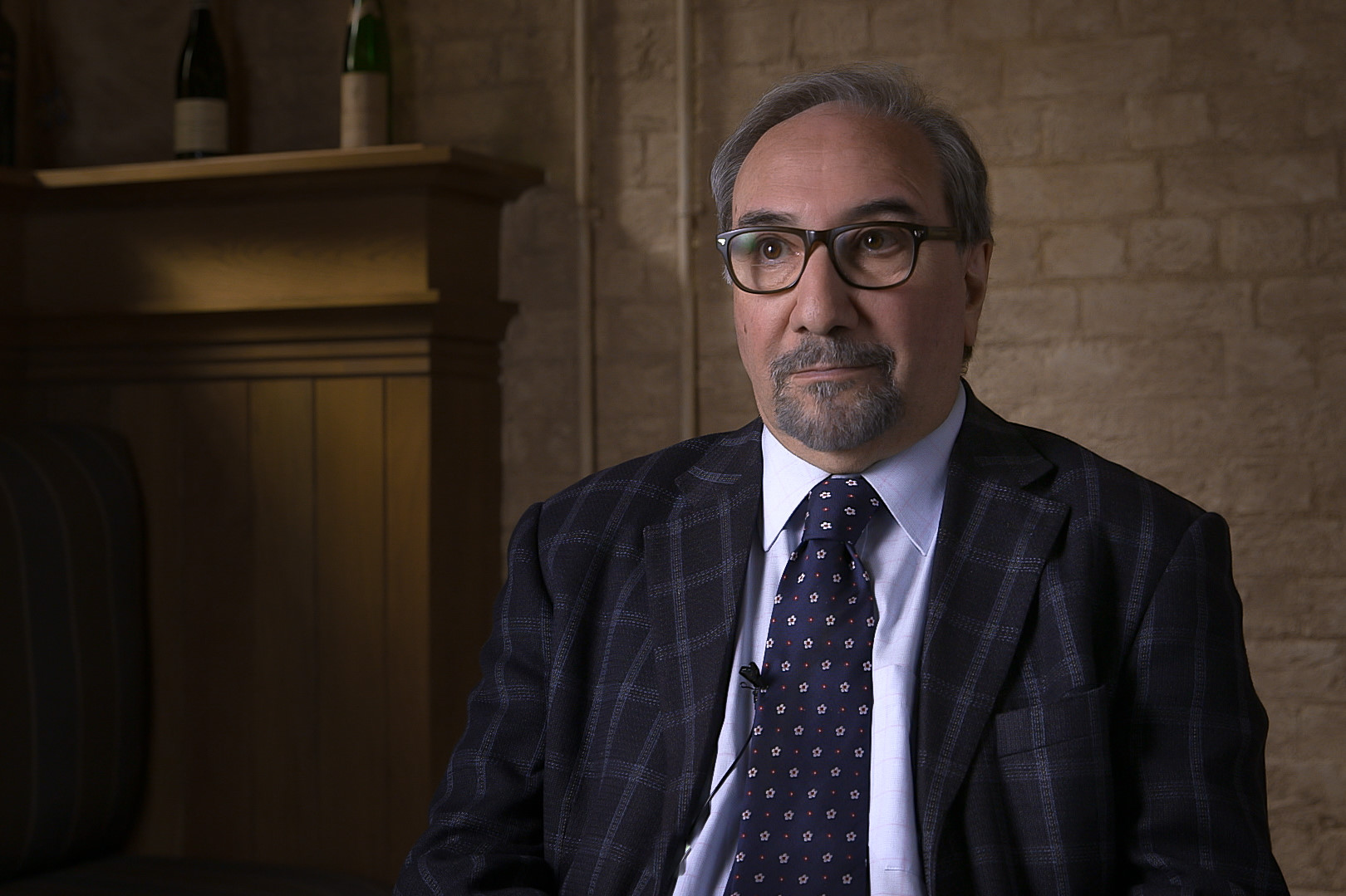 Oxford Üniversitesi Şarkiyat Çalışmaları Fakültesi öğretim üyesi İranlı tarihçi Homa Katouzian