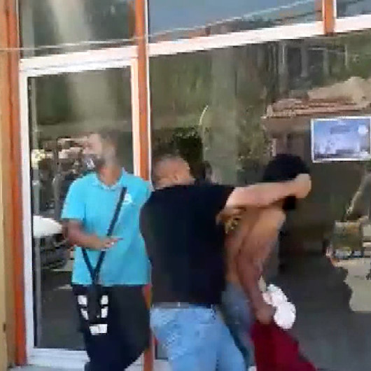 Edirnede yayayı yumruklayan, akli dengesi bozuk kişiye linç girişimi