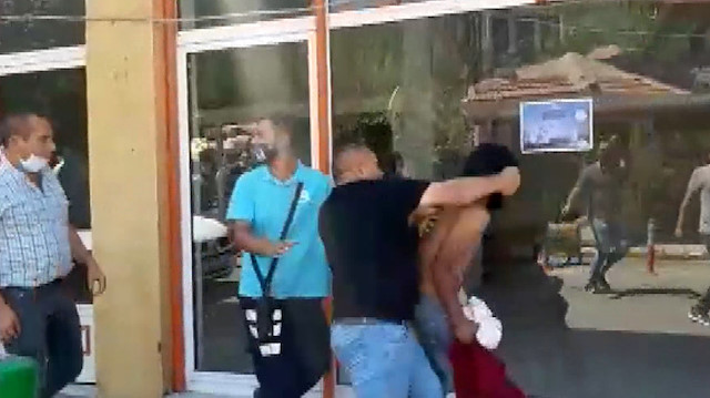 Edirne'de yayayı yumruklayan, akli dengesi bozuk kişiye linç girişimi