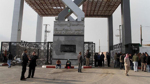 مصر تواصل فتح معبر رفح بغزة "استثنائيا" لليوم الثالث