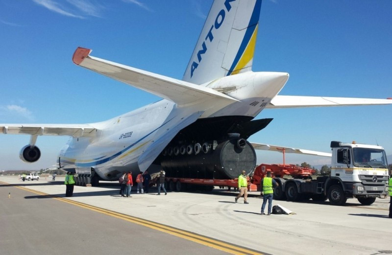 Antonov kargo uçakları boyutları ile dikkat çekiyor.