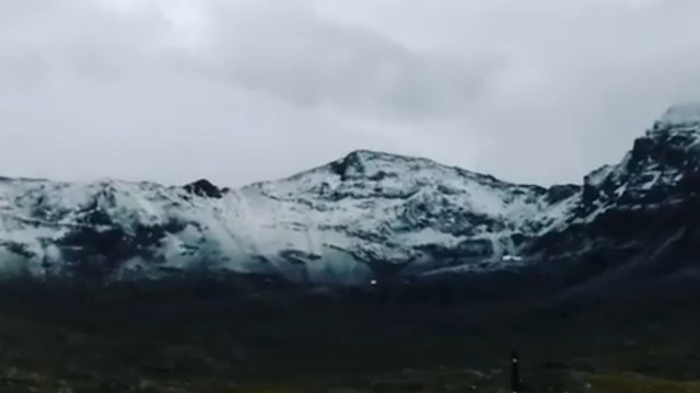 2 bin 640 metre rakımda bulunan Ovit dağına kar yağdı. 