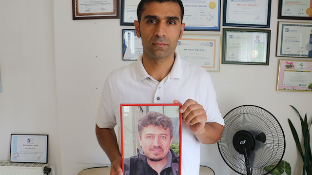 Terör saldırısında ağabeyi Zekeriya Tuyan'ı kaybeden Yahya Tuyan, katil zanlısının ömür boyu hapis cezası almasının yüreklerine su serptiğini söyledi.  