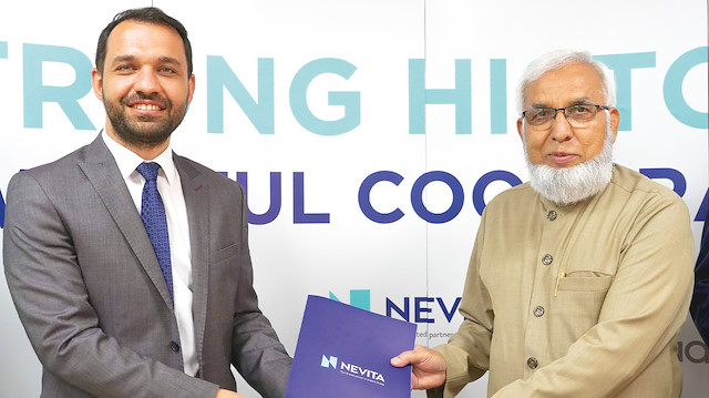 İşbirliği anlaşması, Nevita Yönetim Kurulu Başkanı Faruk Akbal (solda) ile İlaan.com Yönetim Kurulu Başkanı Mian Muhammad İlyas tarafından imzalandı.
