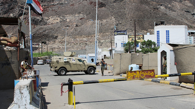 File photo: Southern Yemeni separatists stand guard outside the headquarters of the Southern Transitional Council in Aden, Yemen November 5, 2019. 
