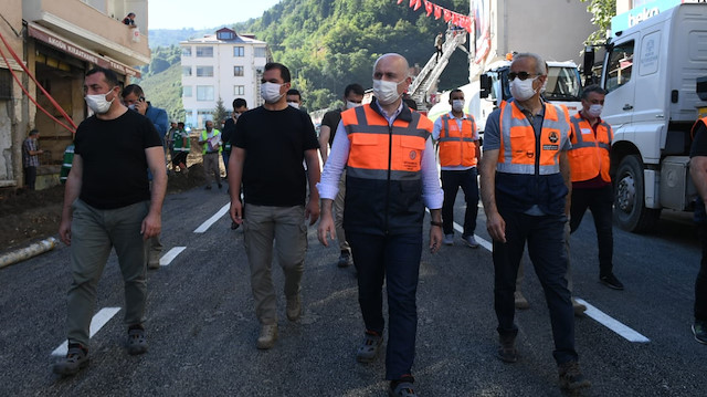 Ulaştırma ve Altyapı Bakanı Adil Karaismailoğlu, Dereli'de incelemelerde bulundu.