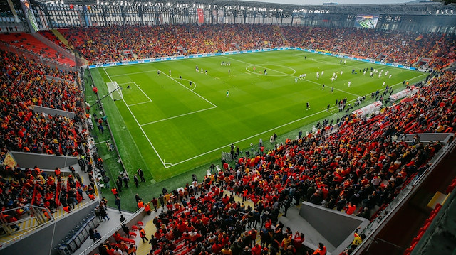 Göztepe'nin iç saha maçlarını oynadığı Gürsel Aksel Stadyumu