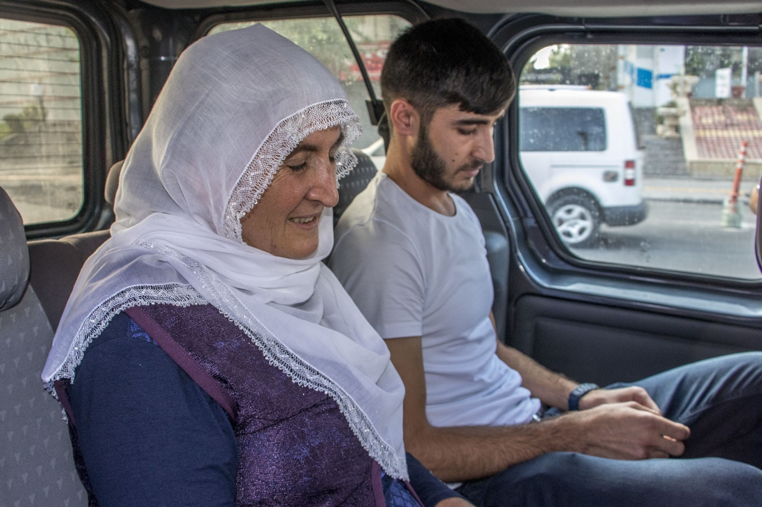 Diyarbakır anneleri&#39;nin sembol ismi Hacire Ana oğlunu terörden kurtardı, şimdi torununu seviyor - Yeni Şafak