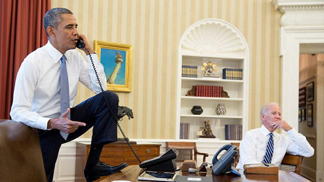 Arşiv - Eski ABD Başkanı Barack Obama'nın Suriye ile konuşurken bu pozu ilgi görmüştü.