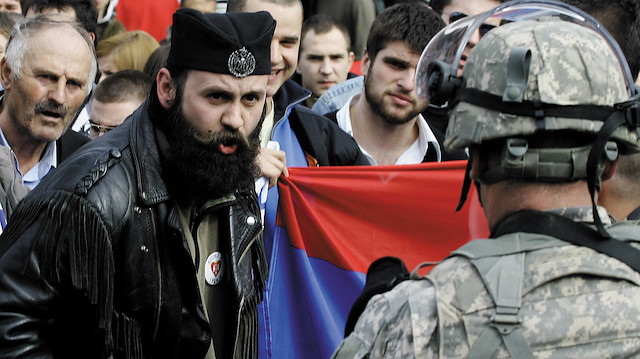 Karadağ'daki Sırp milliyetçileri, ülkedeki Müslüman nüfusu hedef almaya başladı.