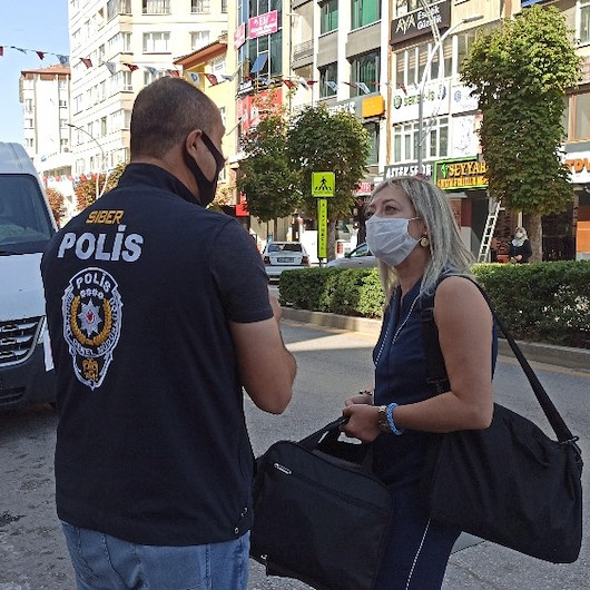 Vatandaştan maske uyarısı yapan polise, Yemin et ceza yazmayacaksın. Söz ver