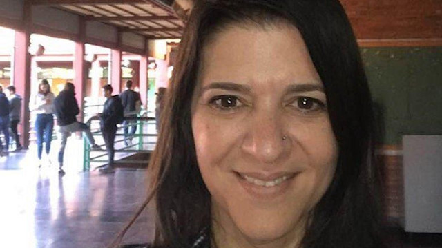 46 yaşındaki Paola de Simone adlı profesör, canlı yayında hayatını kaybetti.