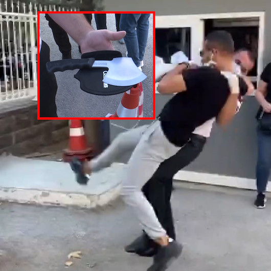 AA Genel Müdürlüğüne baltayla girmeye çalışan saldırgan etkisiz hale getirildi