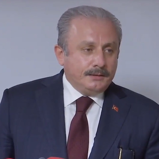 TBMM Başkanı Şentoptan Macrona hatırlatma: Yakın tarihteki tek zaferiniz Afrikadaki mızraklı kabilelere karşı