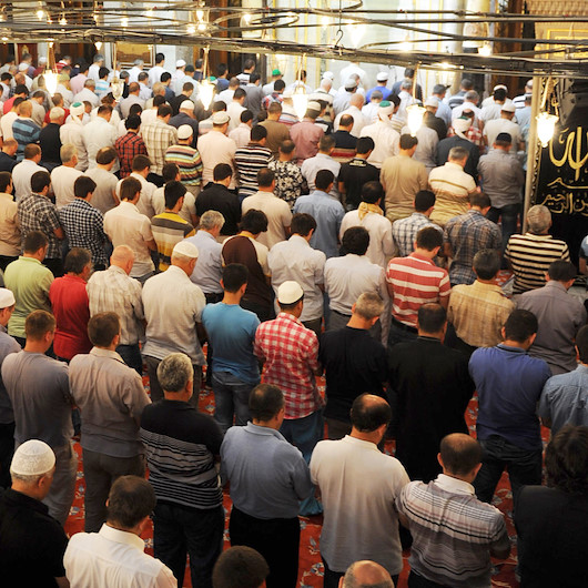 Yatsı namazı nasıl kılınır kaç rekattır?