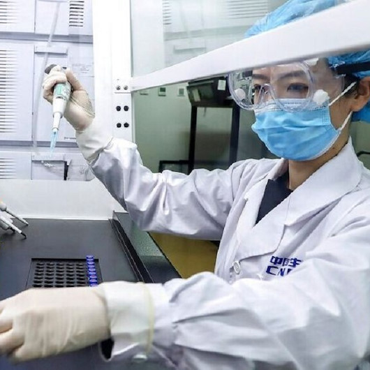 Çin’de burun spreyi formunda koronavirüs aşı adayına onay verildi