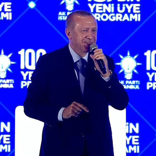 Cumhurbaşkanı Erdoğan’ın kendisine Tayyip dede diyen çocukla gülümseten diyaloğu