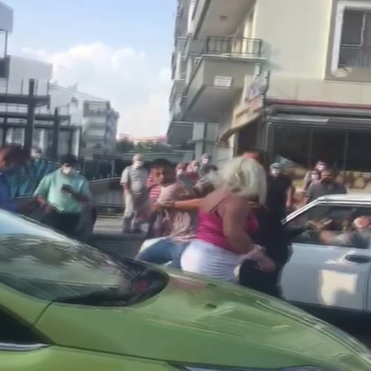 Sincanda tekmeli tokatlı yol verme kavgası kamerada