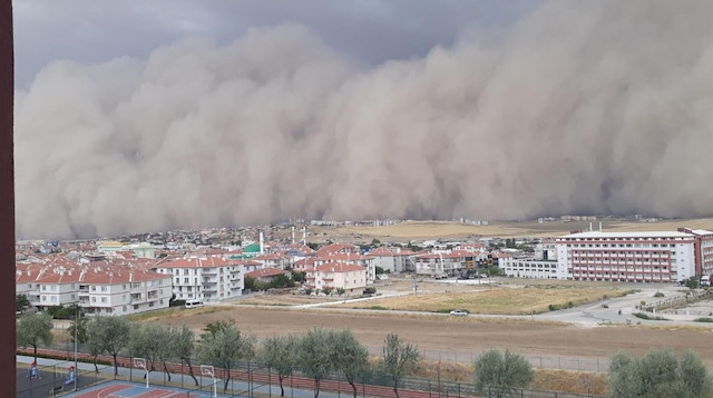Ankara toz bulutuna esir olmuştu.