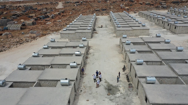 تركيا تنهي بناء 650 منزل طوب لمحتاجين في إدلب
