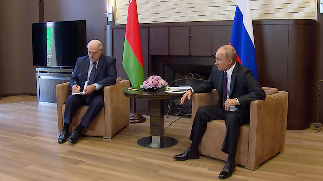 Russian President Putin meets Belarusian counterpart Lukashenko in Sochi