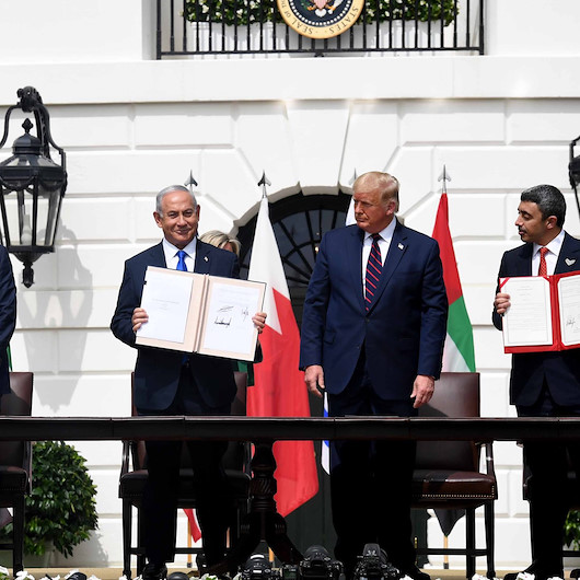 İhanet anlaşması imzalandı